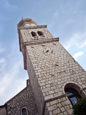 Eski Akdeniz kilise kule