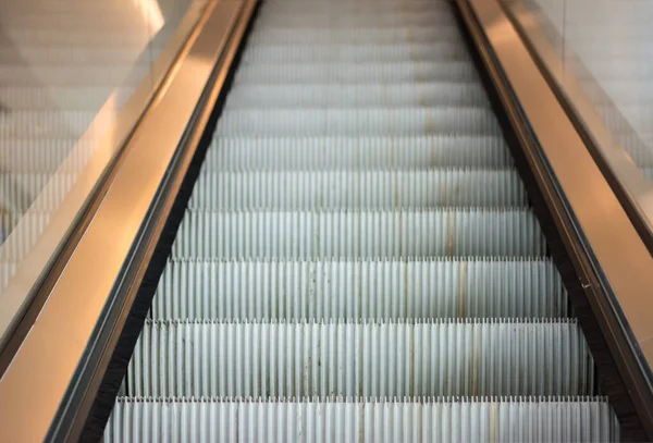 Modern escalator in shopping mall — Stock Photo, Image