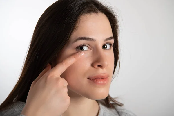 Young Attractive Brunette Woman Perfect Fresh Clean Skin Looking Camera — Stock Photo, Image