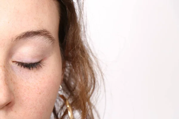 Young Woman Face Closed Eyes Spa Pampering Wellness Concept Light — Stock Photo, Image