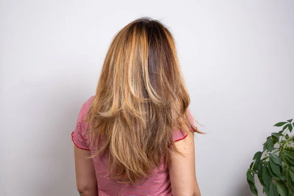 Female Portrait Highlighting Straight Blonde Brown Hair Shot — Stock Photo, Image