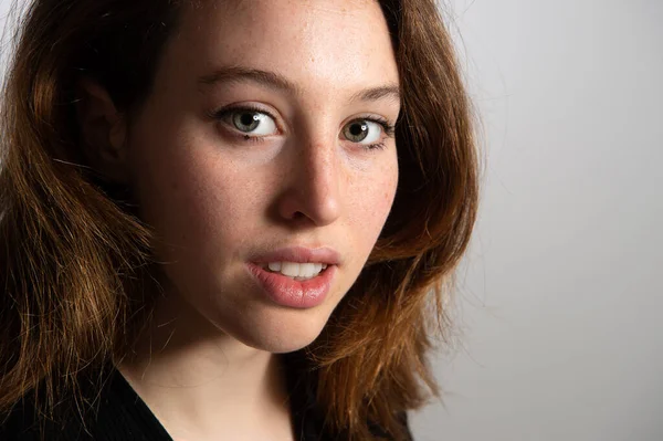 Headshot Pretty Young Female Cute Freckles Beautiful Green Eyes — Stock Photo, Image