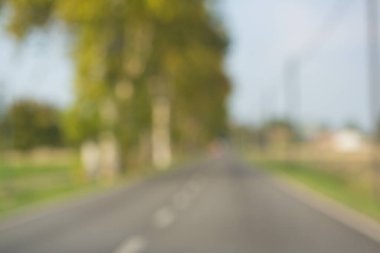 Kırsal yolun bulanık dış görüntüsü