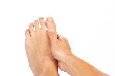 Palmoplantar hiperhidroz vakası, ellerin ve ayakların bir kadında terlemesi.