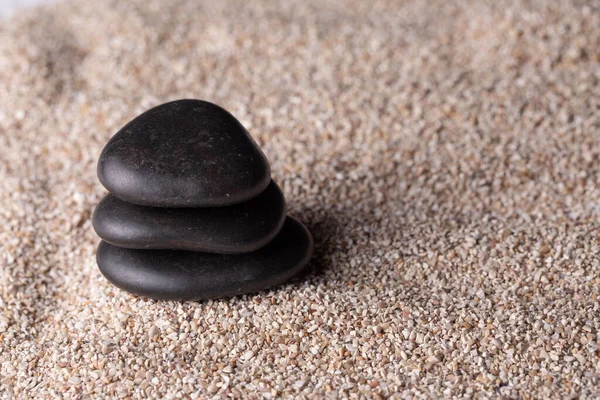 Practicing Zen Zen Garden Balance Stones — Stock Photo, Image