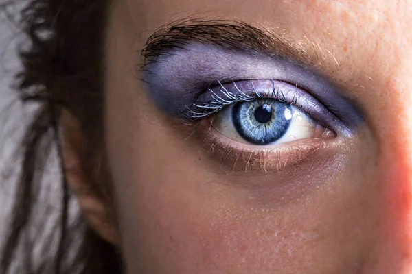 Showy Blue Make Female Eye — Stock Photo, Image