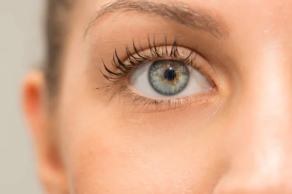 Beautiful Green Eye Woman — Stock Photo, Image