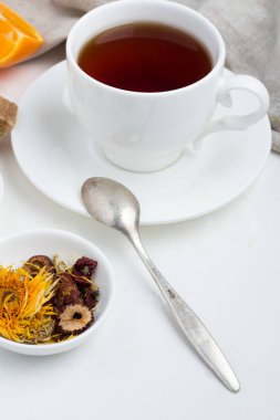 fincan çay ve baharatlar