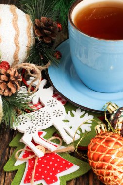 Noel topları ve ladin