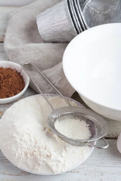 White utensils and ingredients for baking closeup — Stock Photo, Image