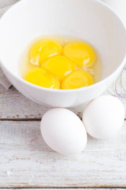 yumurta ve yumurta sarısı yakın çekim