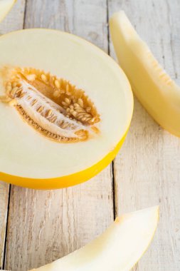 Beyaz arka plan üstten görünüm kavun