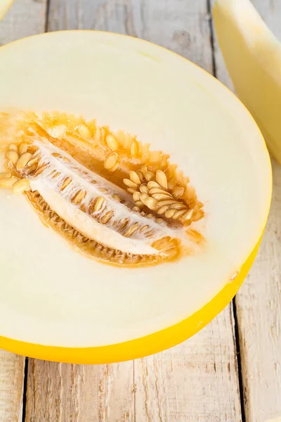 Yukarıdan kavun görünümü