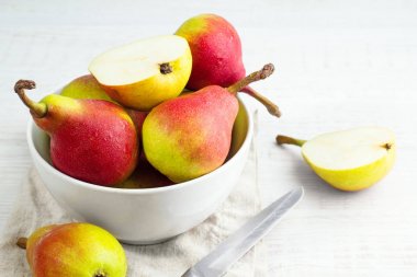 Armut, bıçak, tabak ve metin yakın çekim için yer