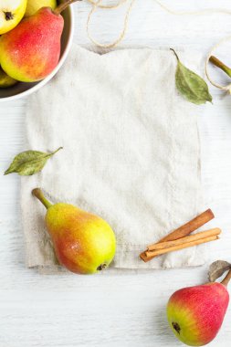 Armut, tarçın, peçete ve metin için yer