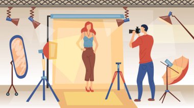 Kameralı fotoğrafçı, cazibeli dergi reklamları için modelin fotoğraflarını çekiyor. Işık ve profesyonel ekipmanlarla stüdyo fotoğraf çekimi. Düz stil. Vektör illüstrasyonu