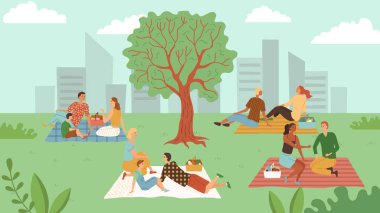 Mutlu İnsanlar parkta piknik yapıyor. Genç kadın ve erkeklerden oluşan bir grup otların üzerinde oturup şehir manzarasının tadını çıkarıyor. Düz stil. Vektör İllüstrasyonu