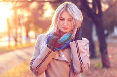 sonbahar Park genç kadının portresi