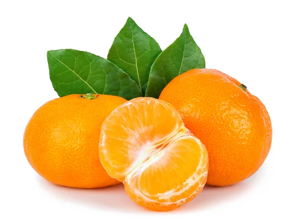 Beyaz zemin üzerine portakal mandalina — Stok fotoğraf