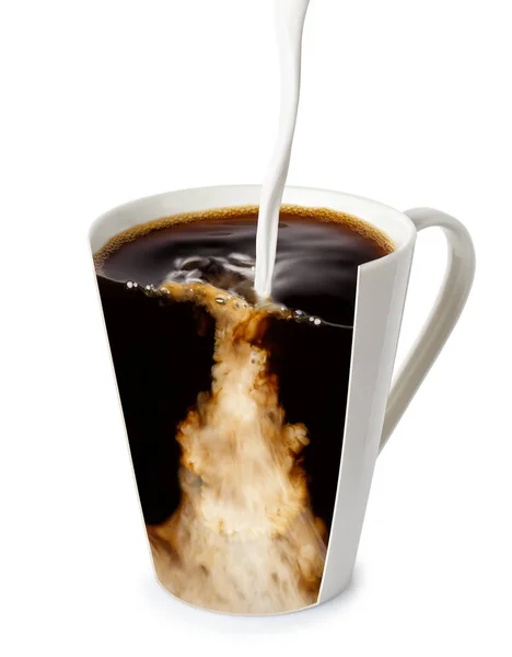 Kaffe med hälla mjölk — Stockfoto