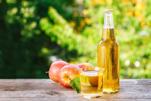 Apple cider outdoor — Stock Photo, Image