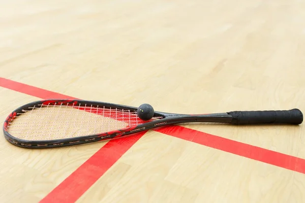 Racquetball equipment on the court — Stock Photo, Image