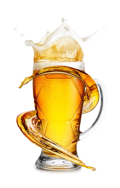 Cerveja na caneca com respingo — Fotografia de Stock