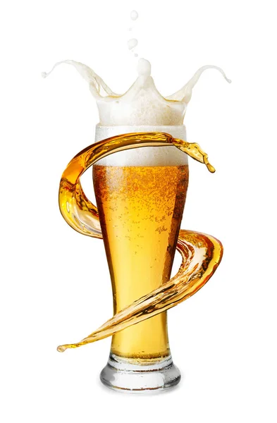 Cerveza en vaso con salpicadura — Foto de Stock