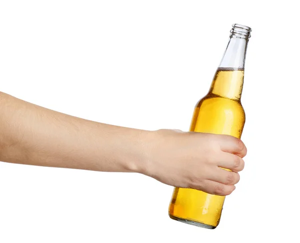 Женская рука с пивной бутылкой — стоковое фото