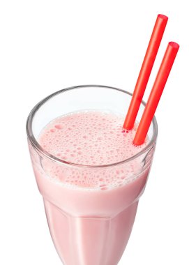 Bardakta çilekli milkshake.