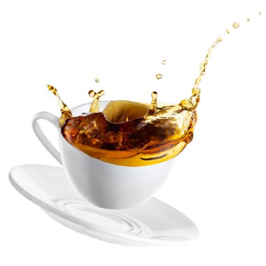 Çay serpilmiş fincan.