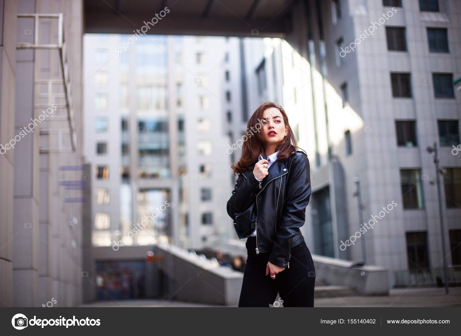 Cabello Posando Al Piel Aire Morena Moda Libre Mujer De Hipster wqxCa7azF