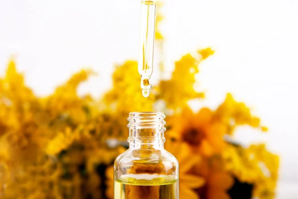 Esans, Aromaterapi özü veya tıbbi sıvı Dropper düşen bırak