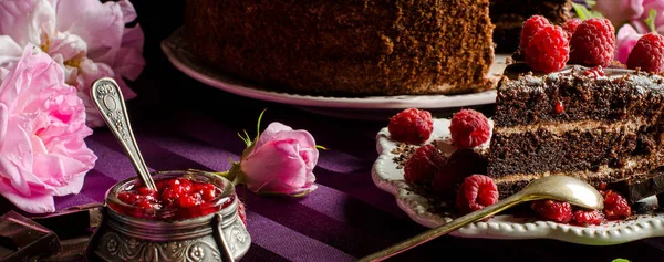 Süßigkeiten und Desserts. Schokoladenkuchen. — Stockfoto