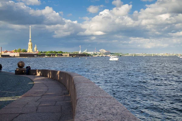 De reis naar Rusland. Vasilievsky eiland. Sint-Petersburg. — Stockfoto