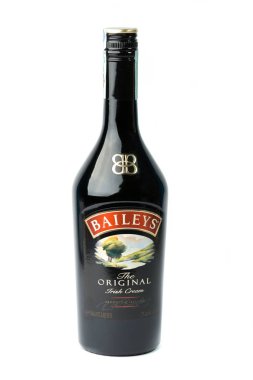 Trieste, İtalya - 5 Ocak 2017: Baileys özgün İrlanda kreması uluslararası ünlü ve popüler İrlanda viski ve krem-bazlı likör beyaz arka plan üzerinde olduğunu