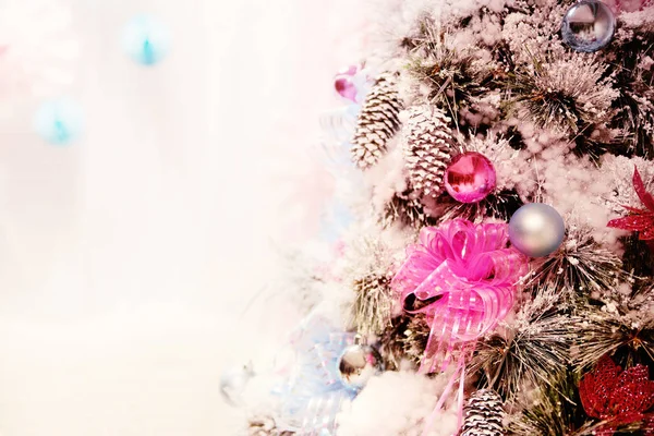 Красивое украшенное Рождество — стоковое фото