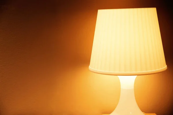 Лампа в классическом стиле — стоковое фото