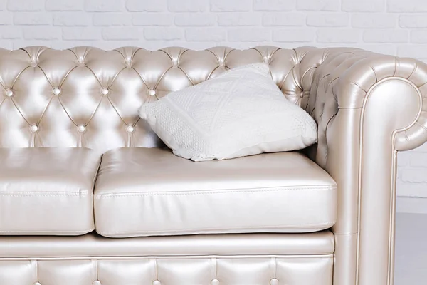 Leather sofa in retro style — Stock Photo, Image