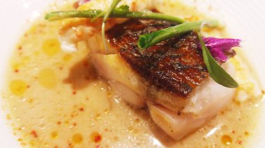 Balık suyu, Balık ve karides yemek