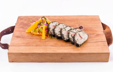 Doğu usulü turna balığı ve somon balığı.