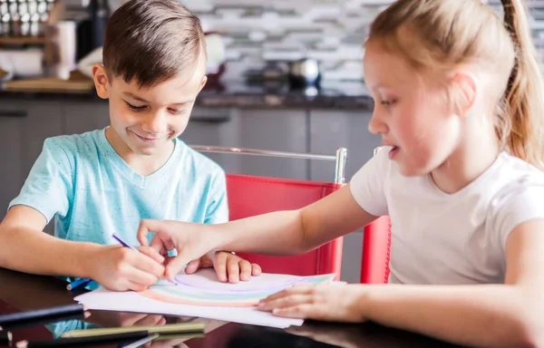 Boy Girl Brother Sister Draw Rainbow Crayons Together Sitting Table — Stock Photo, Image