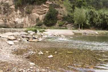 Montanejos Köyü geçen Mijares Nehri