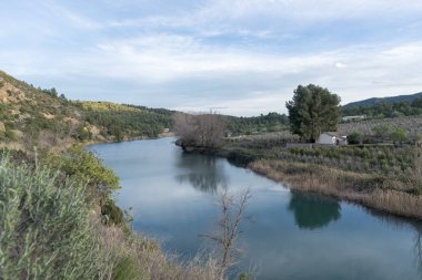 Castellon vallat yolumuzu nehirde