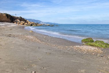 Akdeniz kıyılarında