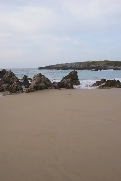 La playa de Toro en Llanes — Foto de Stock