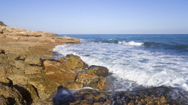 Akdeniz kıyılarında