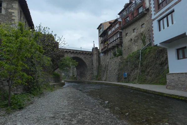 Il villaggio di potes — Foto Stock