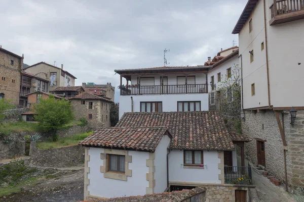 Il villaggio di potes — Foto Stock