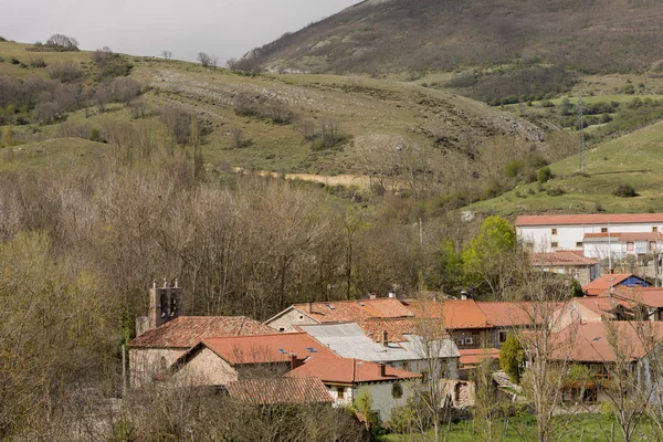 Біля села Фонтібрі — стокове фото
